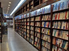 -新华书店(泉城路店)