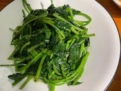 -莲餐厅·湖北菜·潜江小龙虾店(愚园路店)