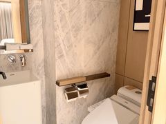 -深圳国际会展中心希尔顿酒店(前海华发冰雪世界店)