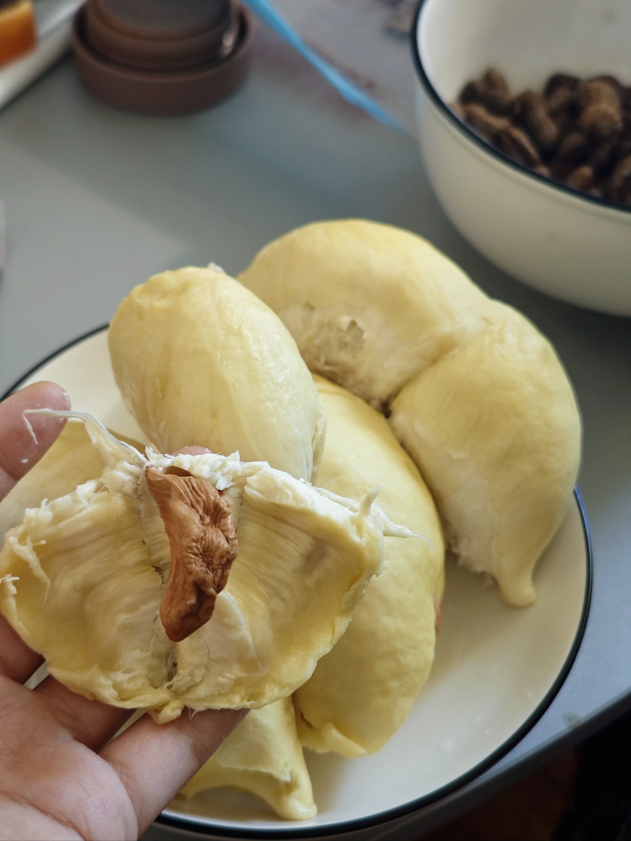 买到报恩榴莲了[点赞]