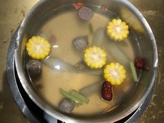 招牌牛骨清汤锅-手选潮汕鲜活牛肉火锅(二七广场店)