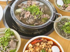 -大众跷脚牛肉馆·非遗传承单位(峨眉山店)