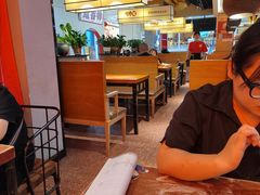 大堂-怪噜范·老贵阳街头名小吃(鸿通城店)