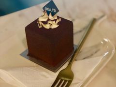 -UNI UNI(环亚凯瑟琳店)