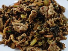 -巍山𤆵肉饵丝