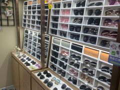-视野联行眼镜·蔡司授权店(长白万象汇店)