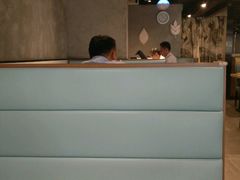 昏昏欲睡的燈光-龙记烧腊茶餐厅(常德路店)