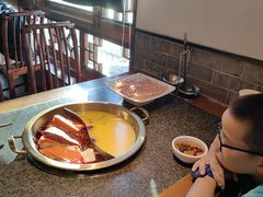 -小天鹅火锅·一线江景洪鼎旗舰店(洪崖洞店)