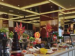 -大中华希尔顿酒店-念自助餐·嗨啤·小龙虾