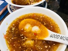 -沪小二炭火蛙锅(淮海中路美食不夜城店)