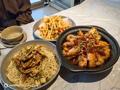 -巴厘龙虾·榜首油焖大虾(音乐学院·沿江酒馆店)