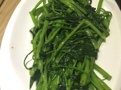 蒜泥空心菜-饭桌故事·血鸭湘(荣宝华店)