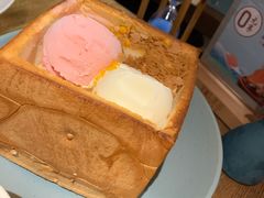 十年纪念版面包诱惑-蜜桃餐厅·伴山(湖滨商业街店)