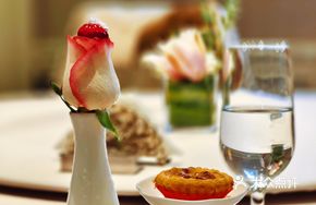 Bird's Nest Rose Romance