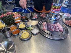 -哈哈碳都·牛肋条无限自助烤肉(台江万达店)