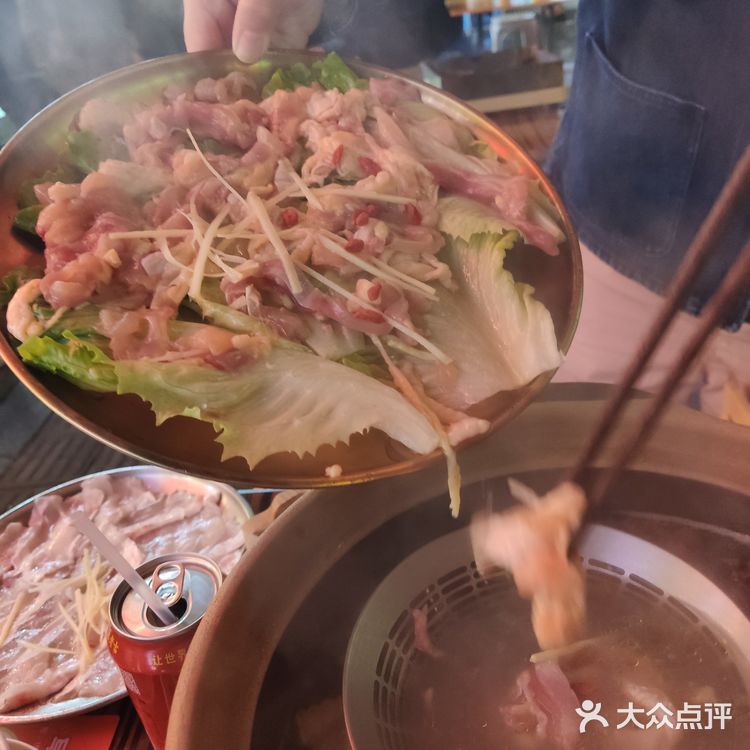 达明路挖到宝！这锅鲜掉眉毛的鱼鸡火锅绝了