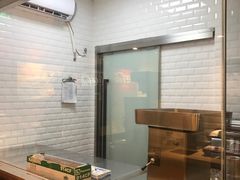 -The Habit Burger Grill 哈比特汉堡(爱琴海店)