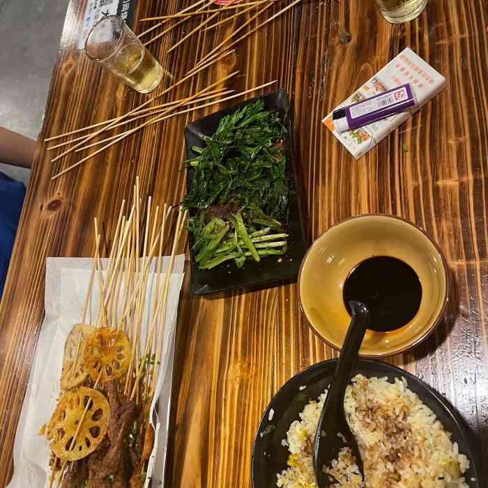 灶门间·木炭烧烤-"第一印象就是菜品相当丰富,而且都很有特色.