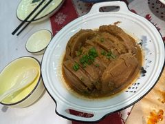 -刘姐啤酒鱼民族演艺餐厅(西街总店)