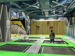 -反弹蹦床公园·亲子乐园·团建·派对(尚品奥莱店)