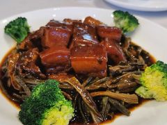 豆角干焖吕田大肉-品泉餐厅·大盆鱼·走地鸡