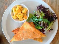 -ROAST coffee & eatery