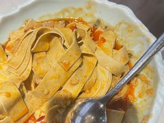 -阿瓦山寨·湘菜现炒·剁椒鱼头王(咸阳总店)