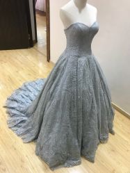 -觅白婚纱礼服馆