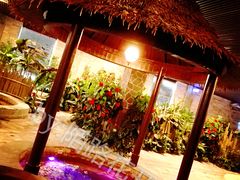 -泉城欧乐堡戏水湾艺术养生温泉