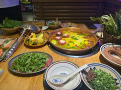 -洱火云南酸菜牛肉火锅(石景山当代商城店)