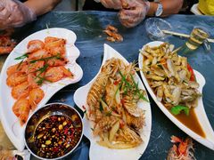 -覃记海鲜美食餐厅