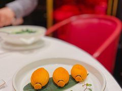 猫山王榴莲酥-东富酒家(龙湖西溪天街店)