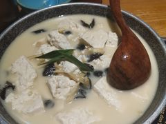 -吃饭皇帝大土家民族菜(正大广场店)