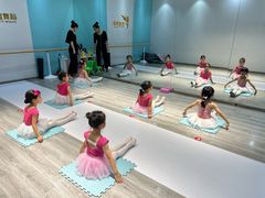 -艺熠舞蹈口才主持表演艺术中心(爱琴海校区)