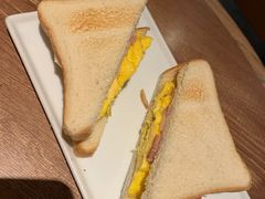 -必胜客(打浦桥日月光店)