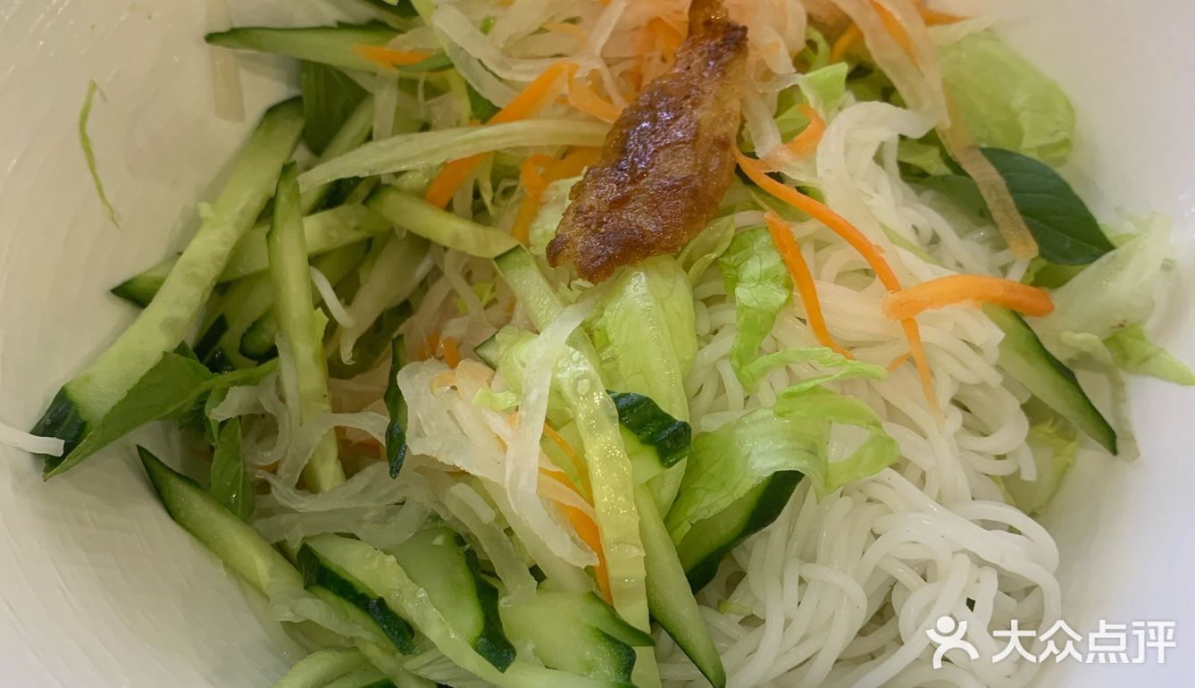 在桥南经常会经过这一家店，今天终于有机会去尝试一下