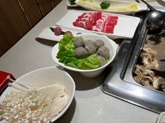 -海底捞火锅鲜切牛肉主题店(长寿路店)