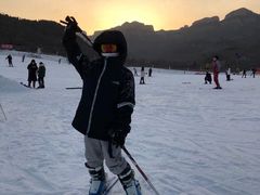 -济南卧虎山滑雪场