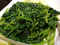 素炒菠菜-湘水山庄