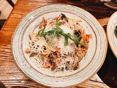 蘑菇培根温泉蛋长意面-幸邻食堂