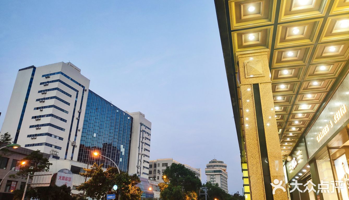 假期傍晚打卡泰龙城