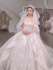 -艾米丽婚纱礼服