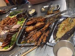-马路牙子烧烤音乐酒馆(望京店)