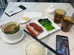 -香港新发烧腊茶餐厅(水围店)