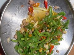 -聚鑫朋酸菜肥肠(文艺路口店)