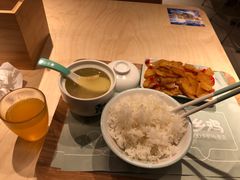 -老乡鸡(上海白玉兰广场店)
