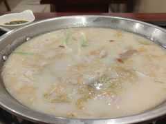 -老来福·非遗酸汤兔(凯旋路店)