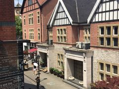 -钟书阁(松江泰晤士小镇店)