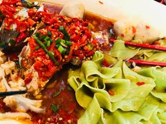 凤凰鱼头王-凤凰湘语·湘粤鲜融(浦东旗舰店)