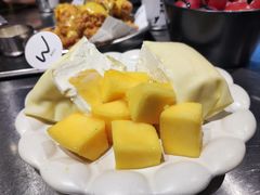 -W COLLECTIVE  DESSERT SHOP